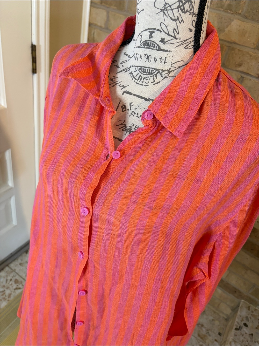 Nicole Miller Linen Shirt - Picture 2 of 4